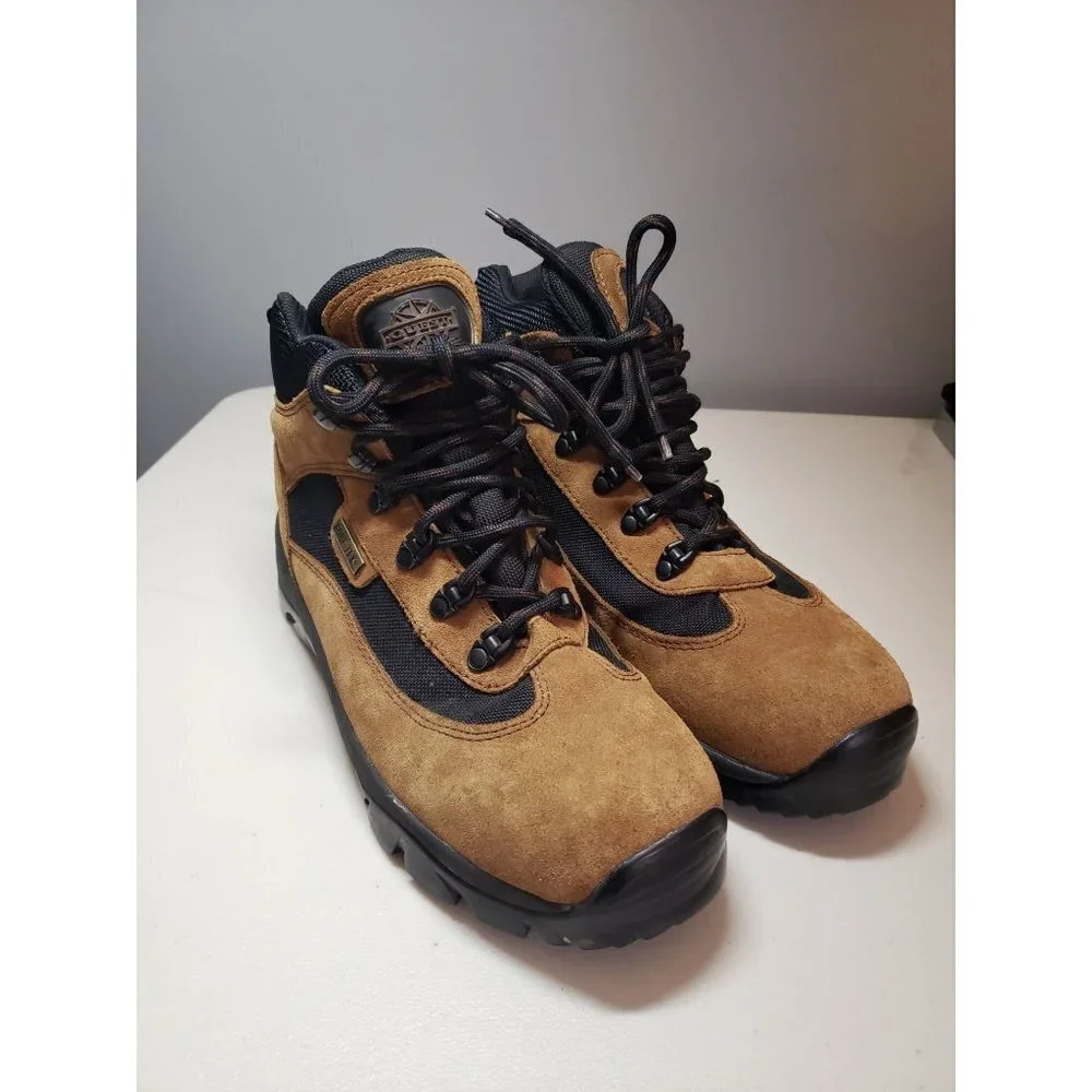 Quest Gore-Tex Vibram Hiking Boot Men's Size 9.